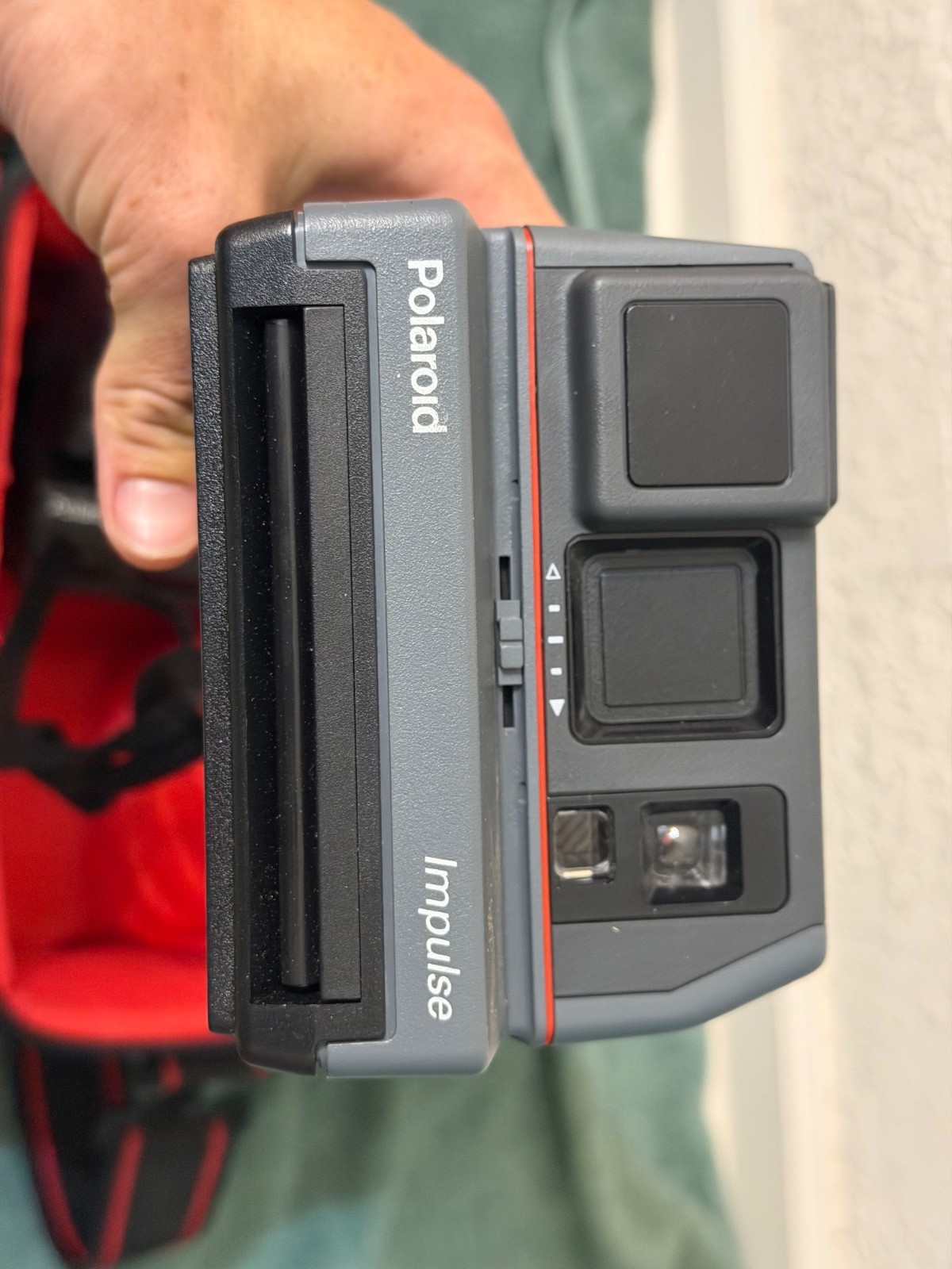 vintage polaroid starter bundle with black and red carrier case