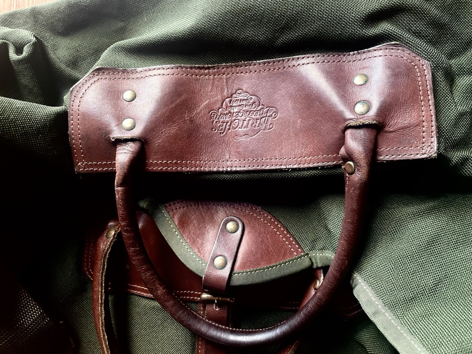 VTG BRITCHES Heavy Duty Leather and Green Canvas Duffel Bag Brass Fittings