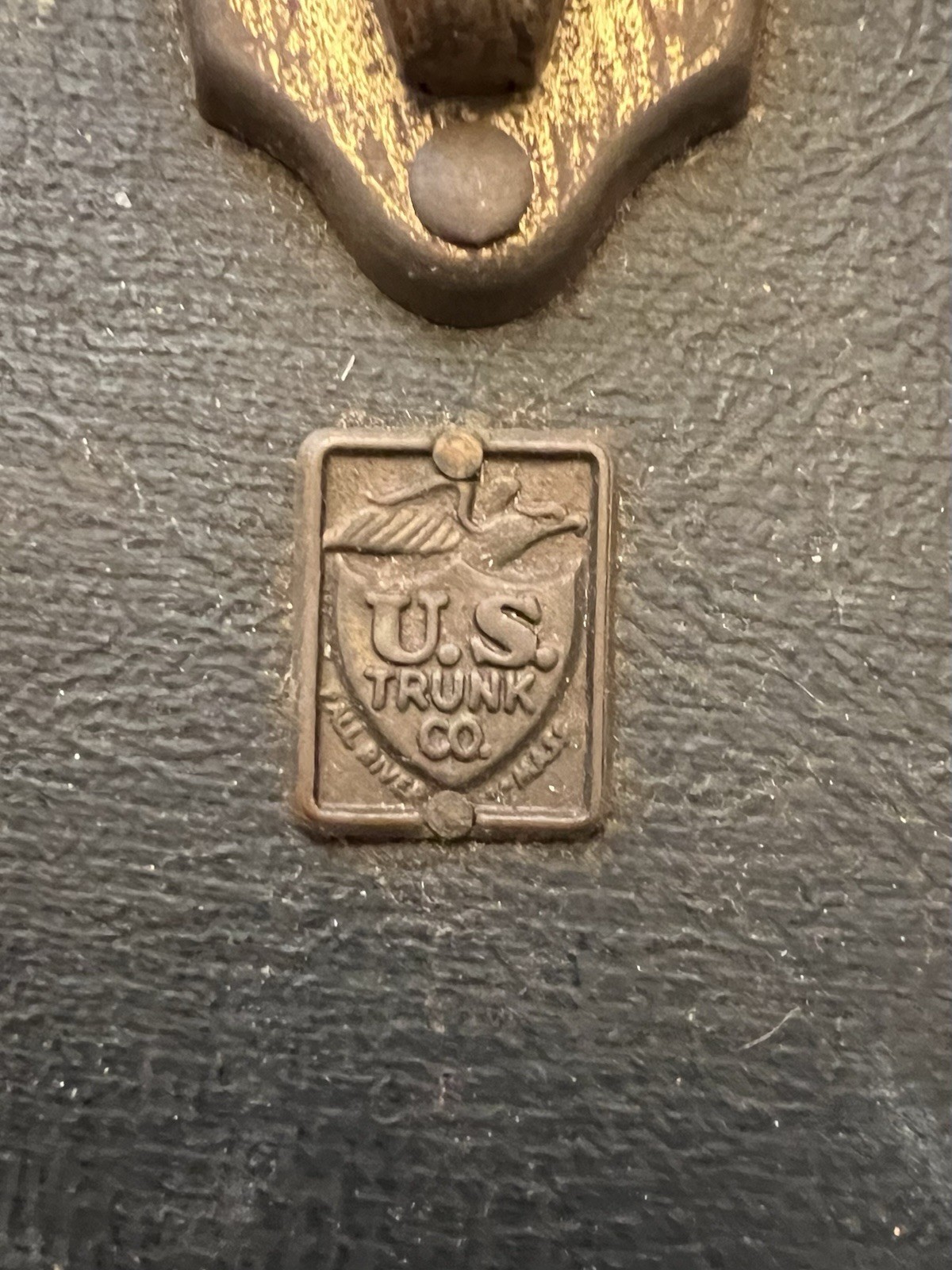 Vintage Steamer Suitcase US Trunk Company