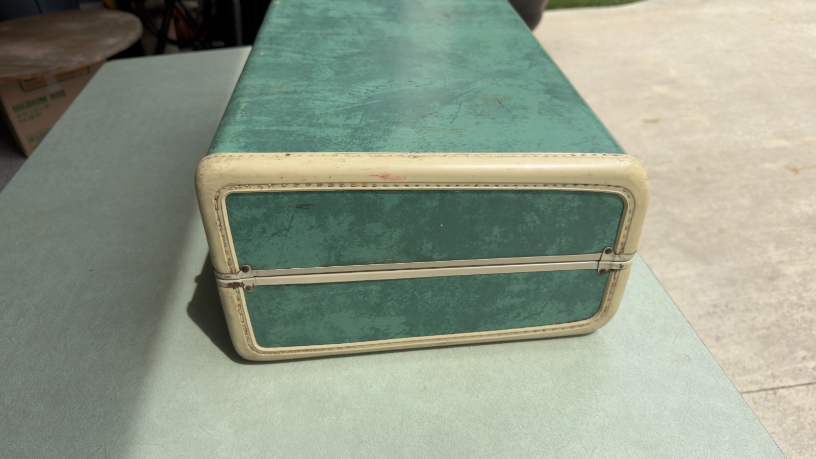 Vintage Samsonite 21″ Suitcase Bermuda Green Marbled with key by Shwayder Bros
