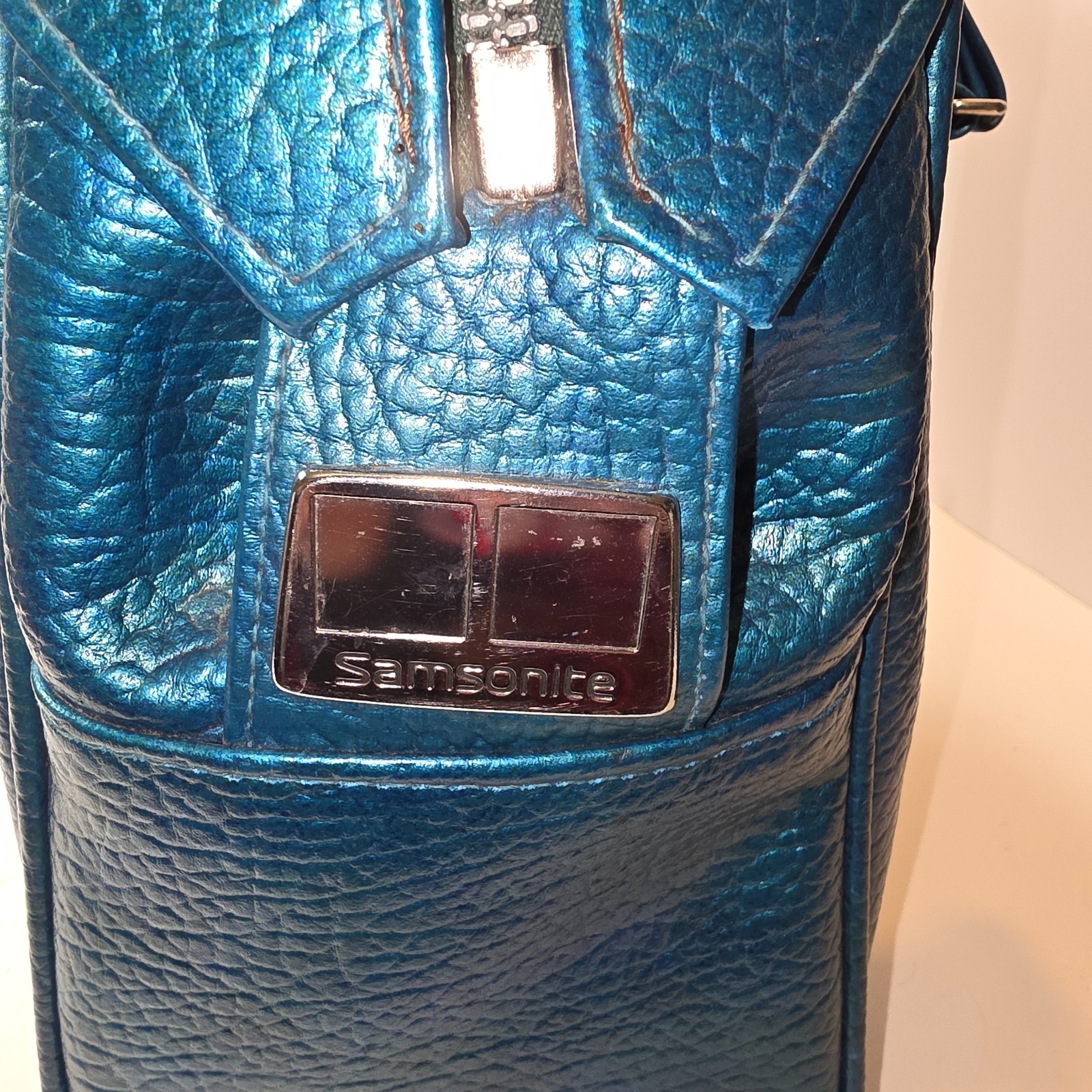 Vintage Samsonite Fashionaire Luggage “Handi Tote” Turquoise