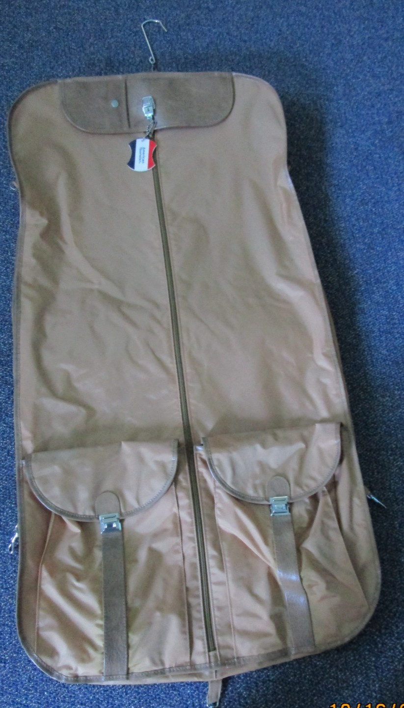 American Tourister Garment Bag Vintage Brown w Pockets & Zippers 45 by 22 approx