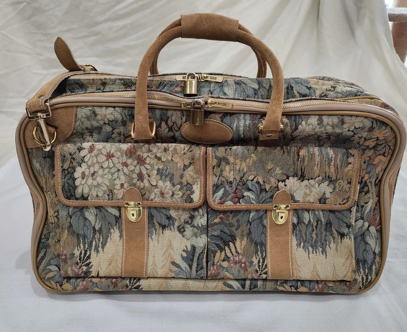 VINTAGE FRENCH LUGGAGE CO PARADISE TAPESTRY SOFT LUGGAGE CARRY ON