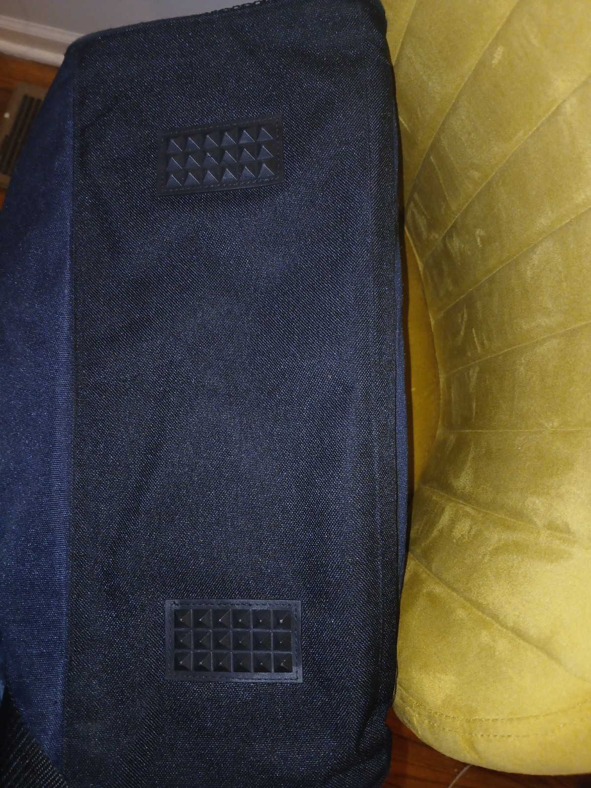 Eddie Bauer Travel Bag. 17x8x12. Vintage Pigskin Accent Flap.