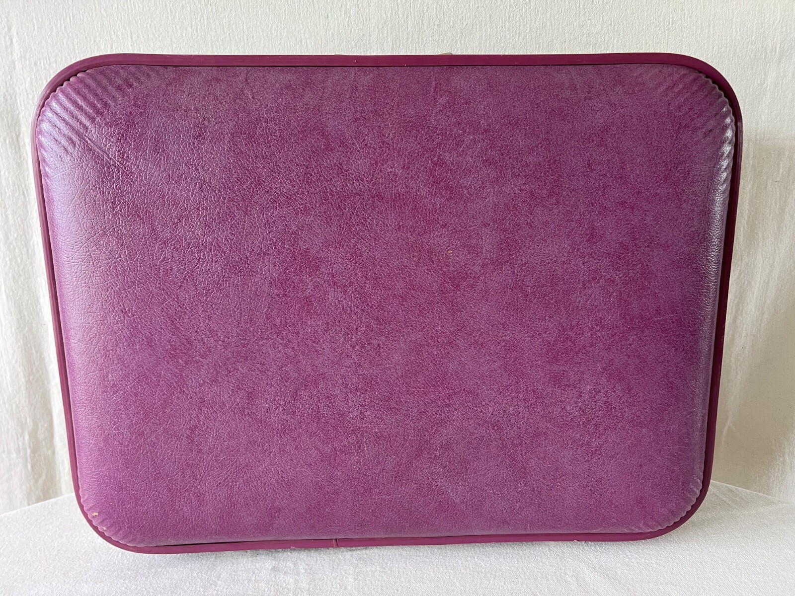 Vintage Rare 1960’s J.C. Penny’s Purple Hardshell Vinyl Suitcases Set Of Two