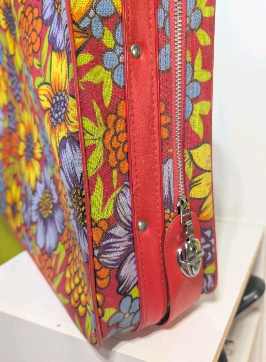 Vintage Bantam by Travelware Red Floral Suitcase Carry On Retro 60s 70s Flower