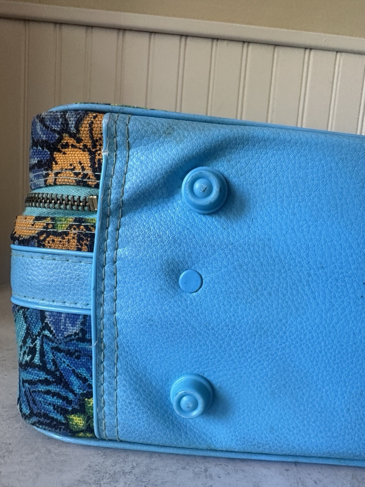 Vintage Suitcase Blue Floral Flowers Bantam Retro Travel 1960’s 70’s Carry On