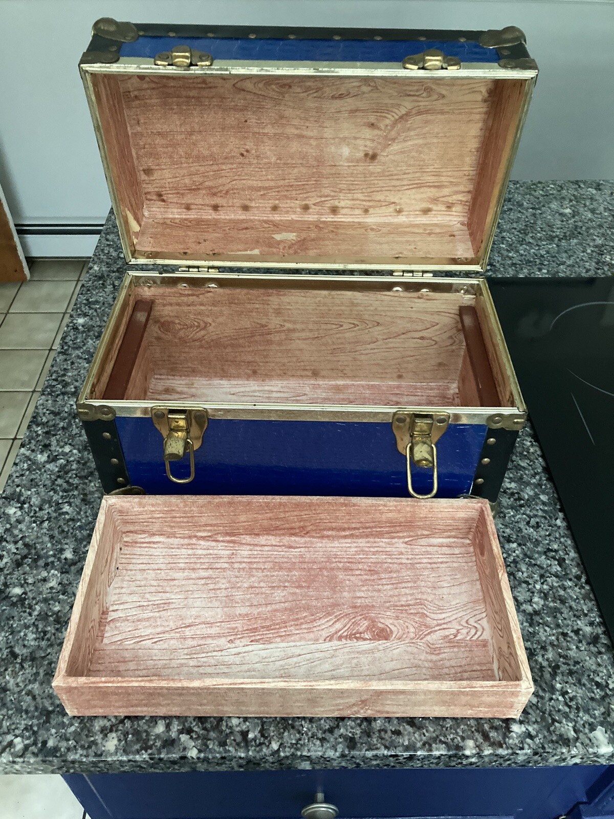Adorable Vintage Buxton Royal Blue Faux Crocodile & Brass Small Travel Trunk