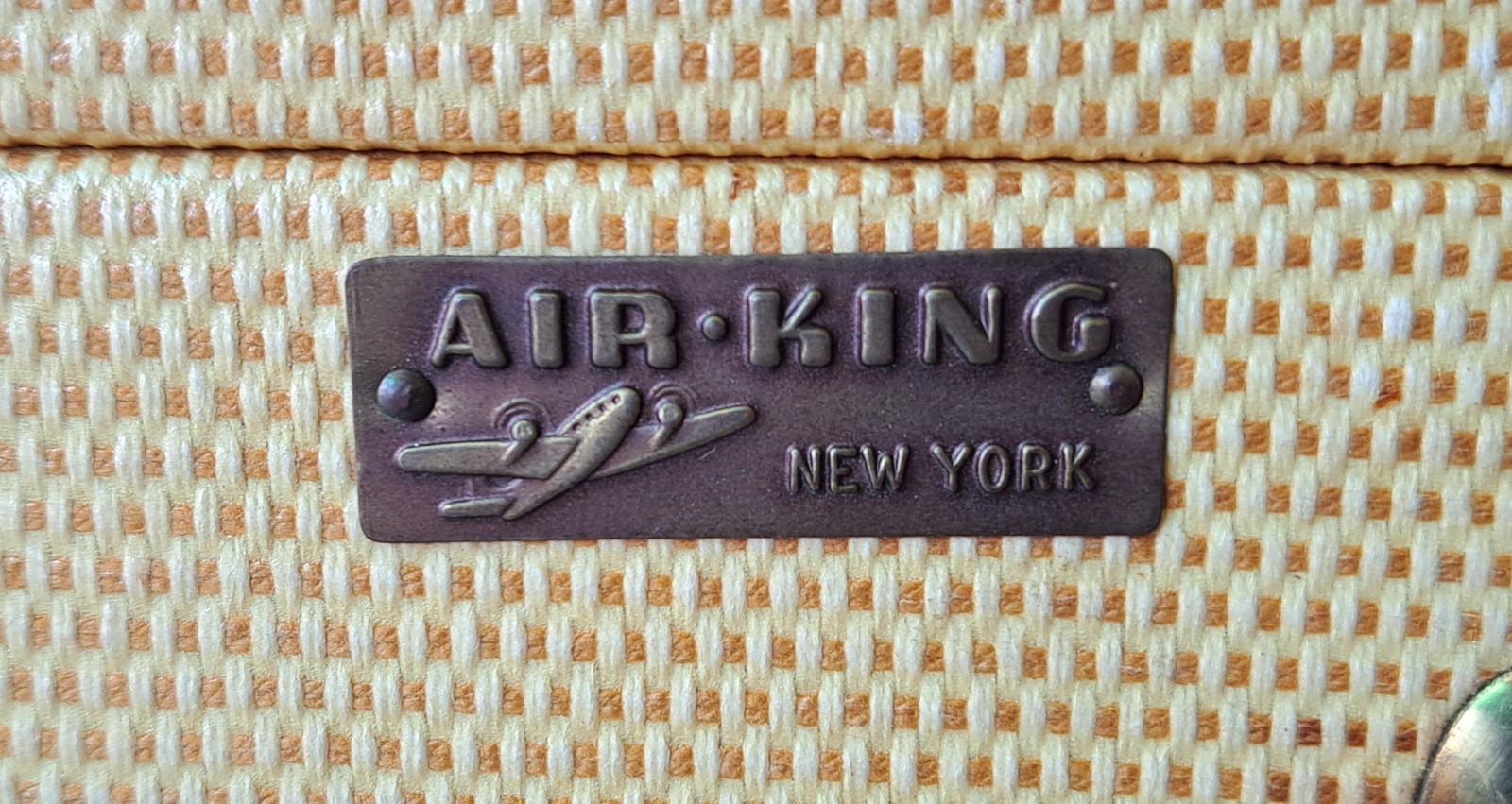 Vintage Air King Gold Tweed 24″ Suitcase Brown Embossed Alligator Leather