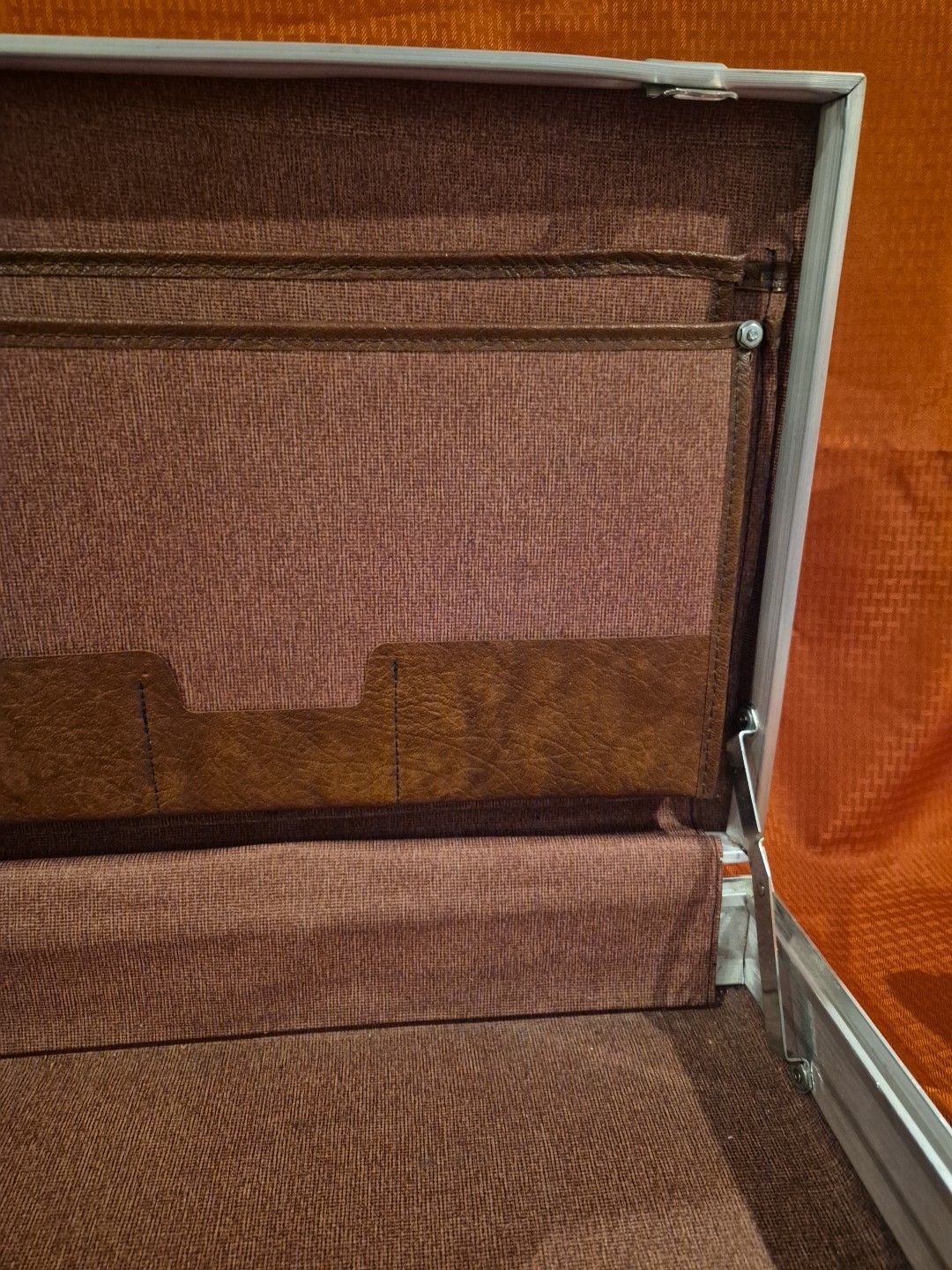 Vintage Brown Hard Shell Briefcase Attache Case 1970s Retro Prop Slimline No Key