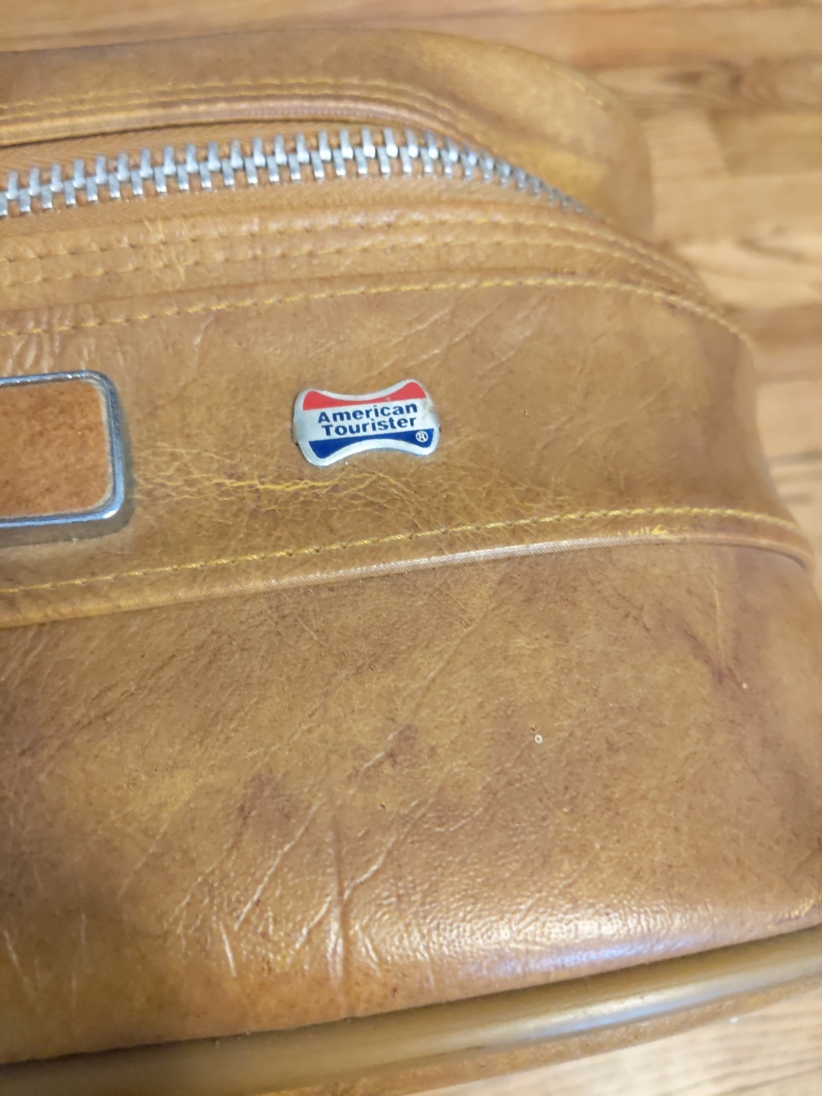 Vintage 1978 American Tourister 22″ Brown Faux Leather Suitcase Carry-On Luggage