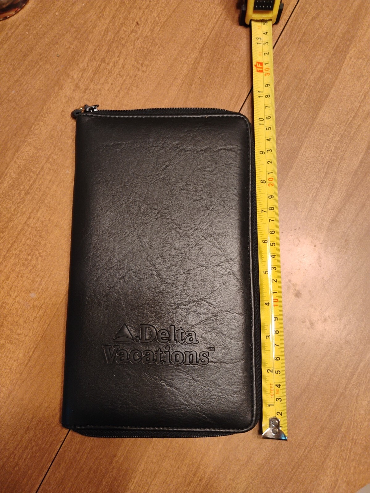 Vintage Delta Vacations Travel Case Black Leather Zipper Close Unique USA Nice