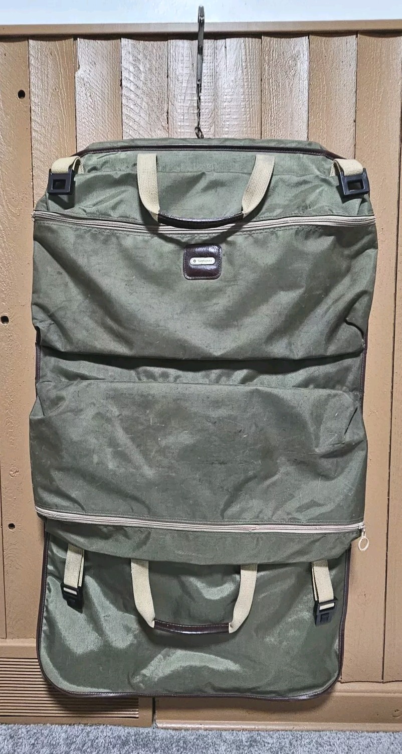 Vintage Samsonite Beautiful Leather Accent Garment Green Bag Luggage.