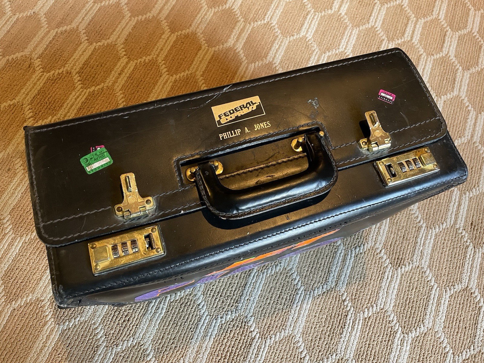 VTG Pilots Travel Case Attache Briefcase Federal Airline Train STICKERS Read