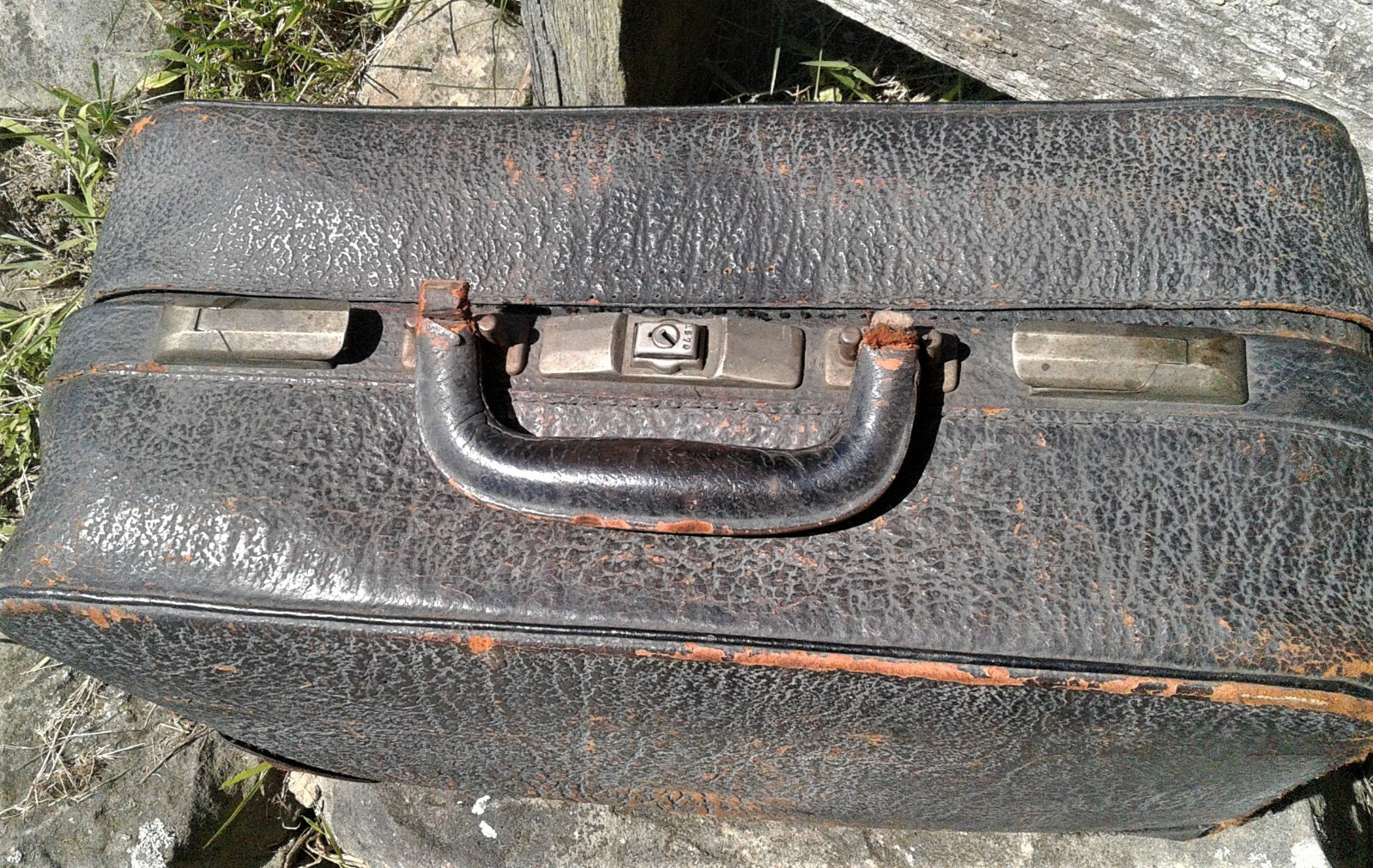 Antique Leather Travel Bag or Suitcase Genuine Split Leather 1900s Era