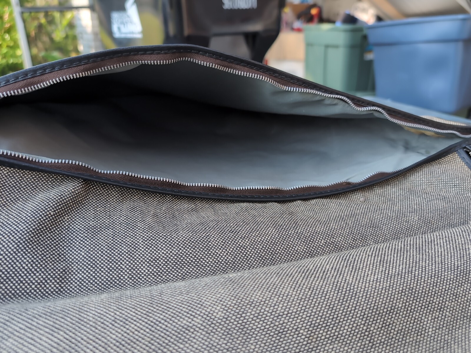 Atlantic – Texture Patterned Hanging Garment Bag – Est 1970 Collectible Vintage