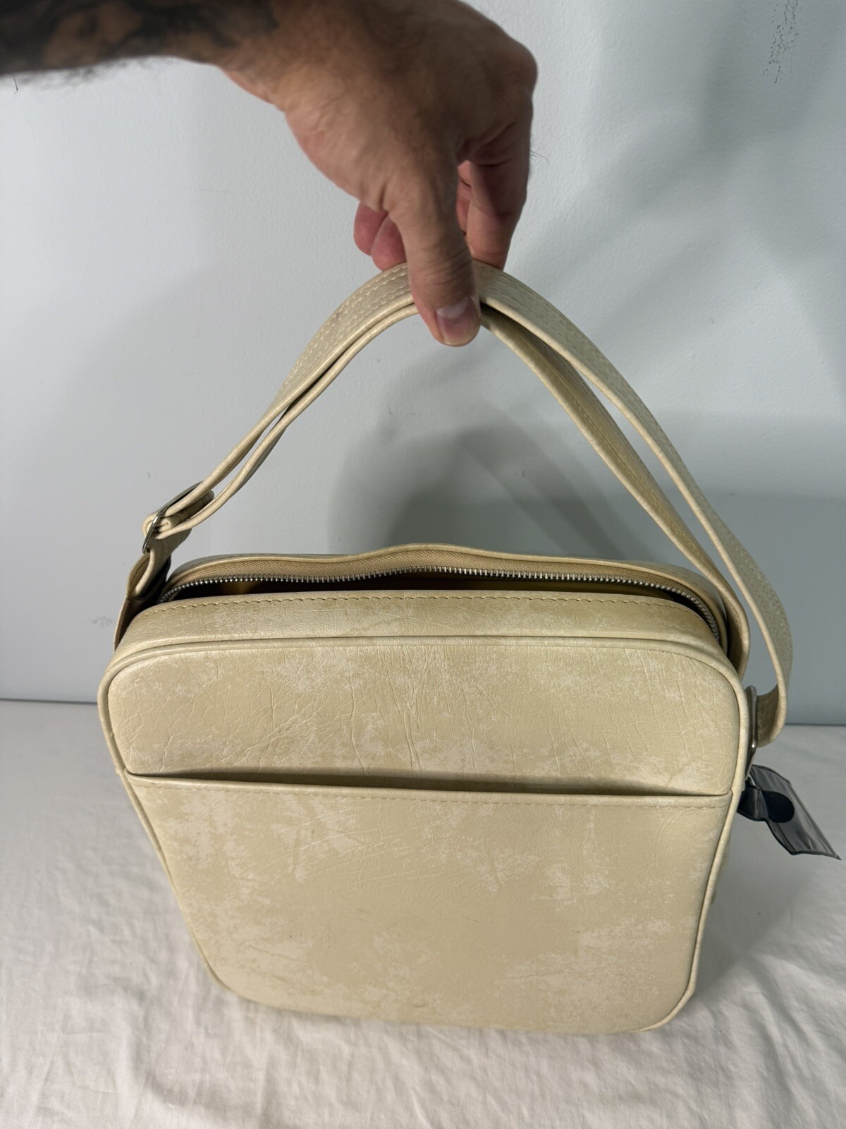 Vintage SAMSONITE Ladies Silhouette No. 211515 Dover White Shoulder Tote Bag