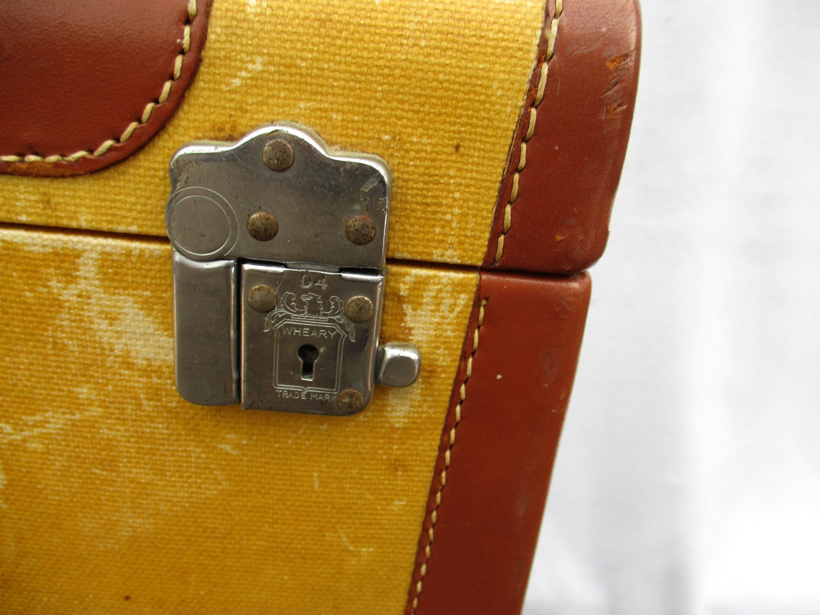 Brown/Yellow Tweed Wheary Vintage Leather Luggage 15x9x8 Free Shipping