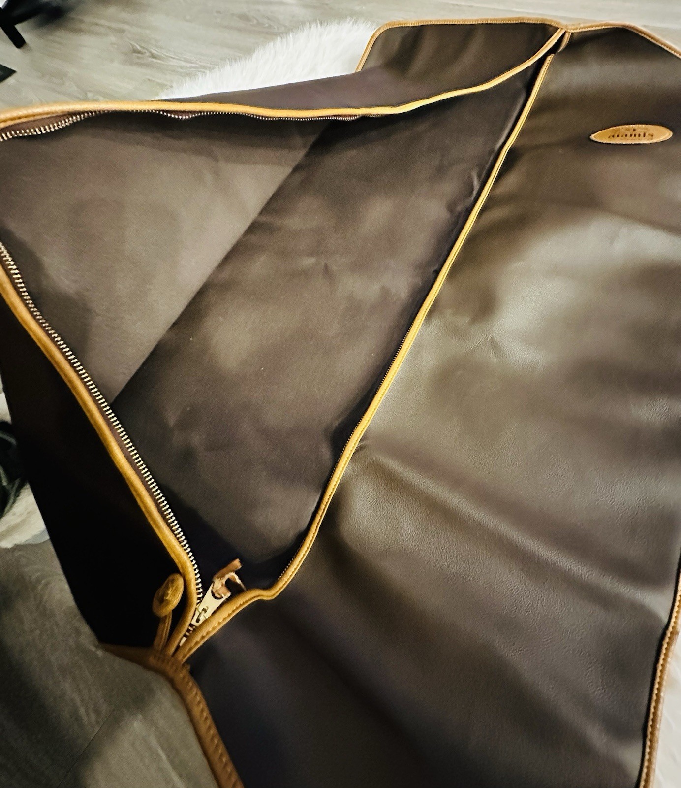 NOS Aramis The Club Suiter No. 1 Faux Leather Travel Garment Bag Paris