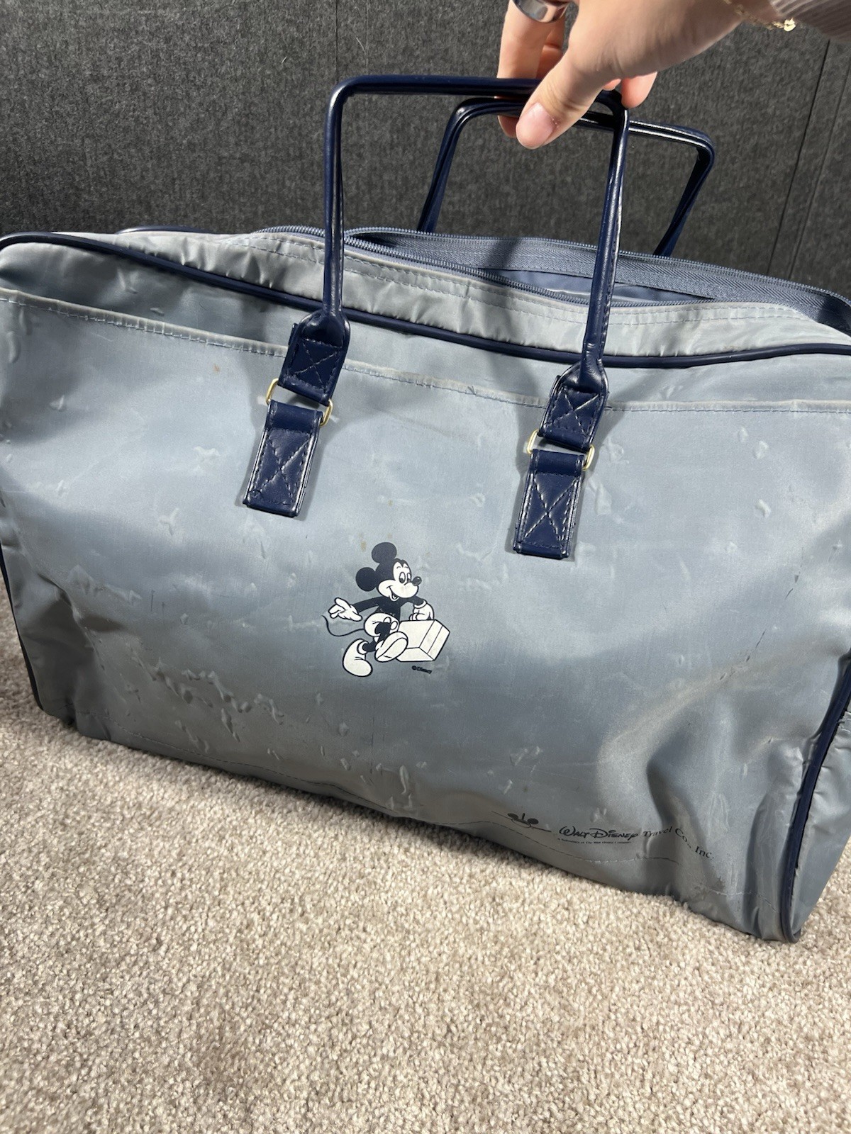 Vintage 1982 Walt Disney Travel Co •MICKEY Mouse Travel Bag Gray With Some Flaw