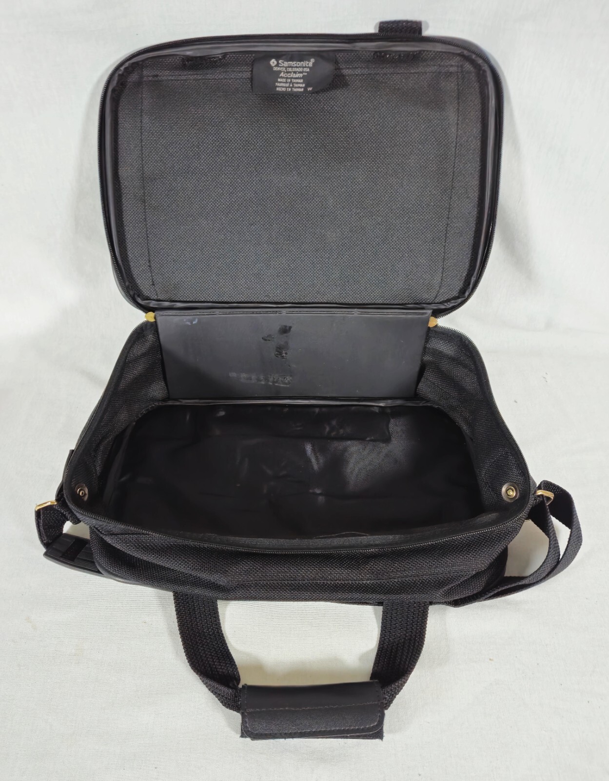 RARE! VINTAGE SAMSONITE ACCLAIM BRIEFCASE / LAPTOP / TOTE BAG WITH LOCK & KEYS