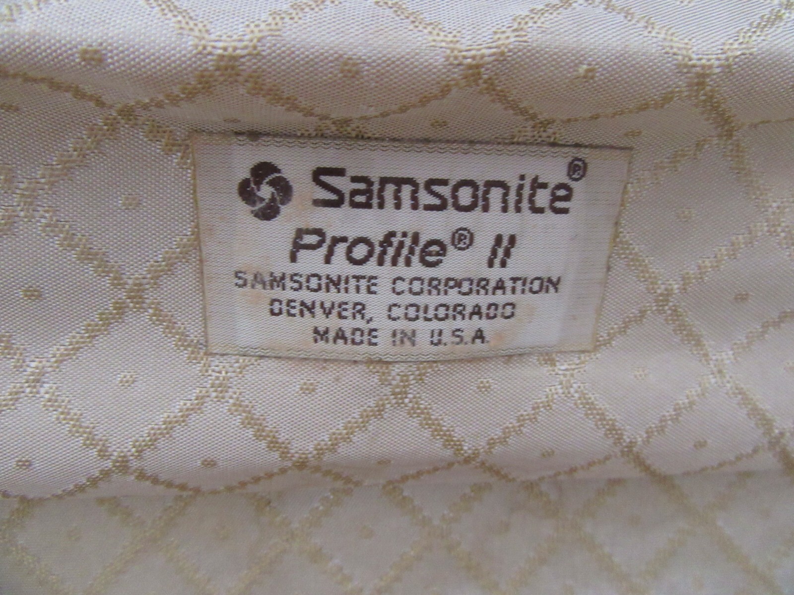 Vintage Samsonite Profile II Hardside 23″ x 17″ Suitcase with Key Gray