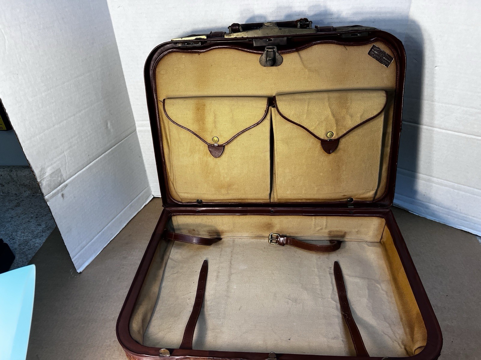Vintage Top Grain Cowhide Leather Luggage Suitcase Doctor Bag 20x15x8 Distressed