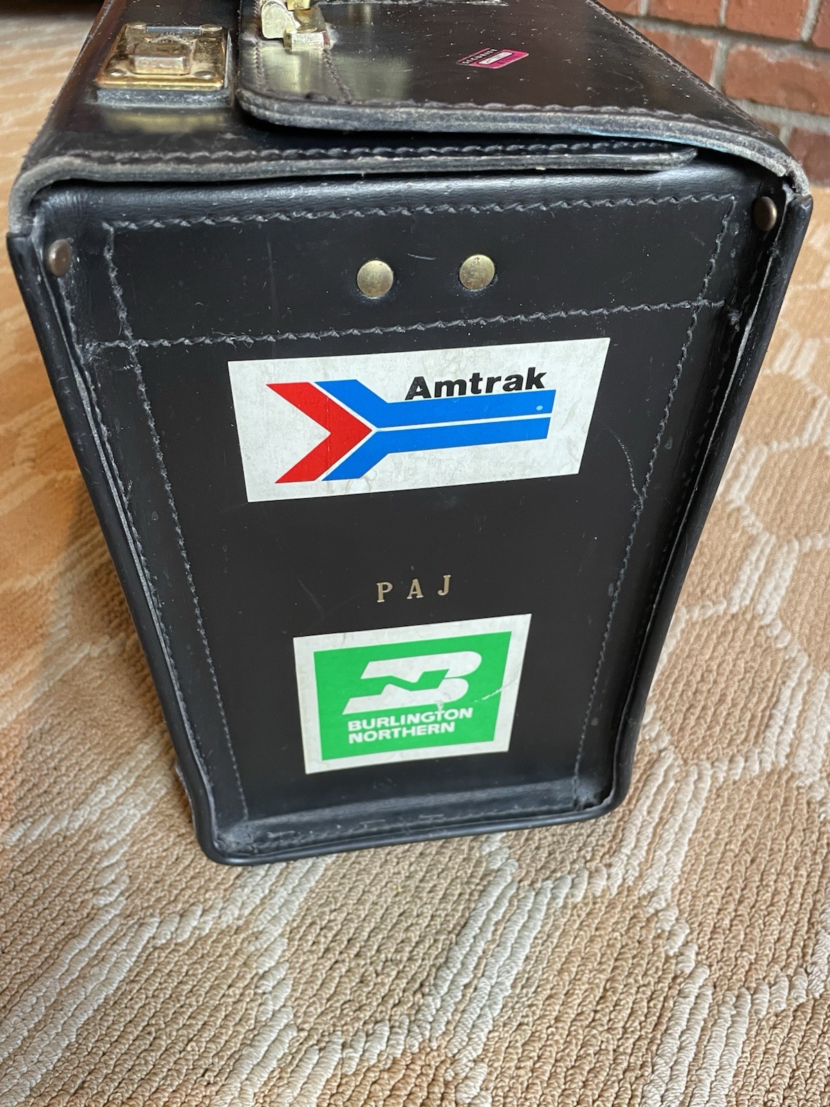VTG Pilots Travel Case Attache Briefcase Federal Airline Train STICKERS Read