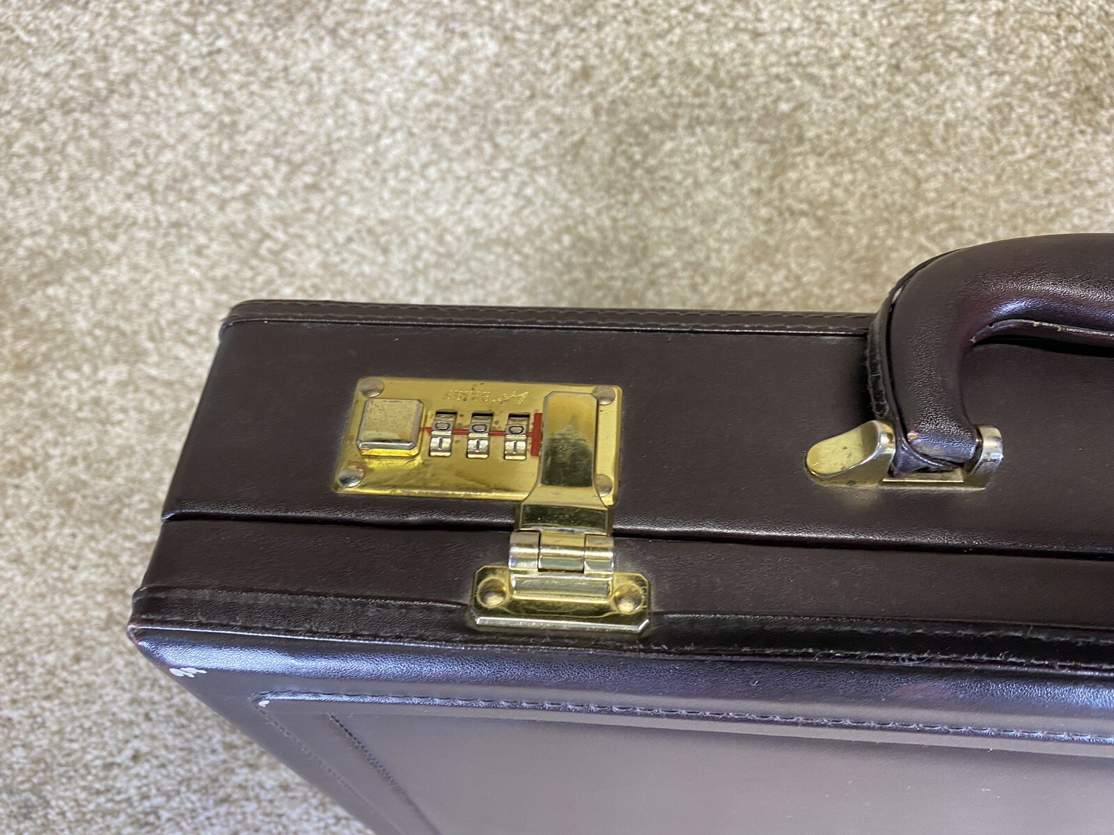 Vintage LA Brief Briefcase Attache Hardcase Vinyl Leather Combo Lock Blk 13×18″