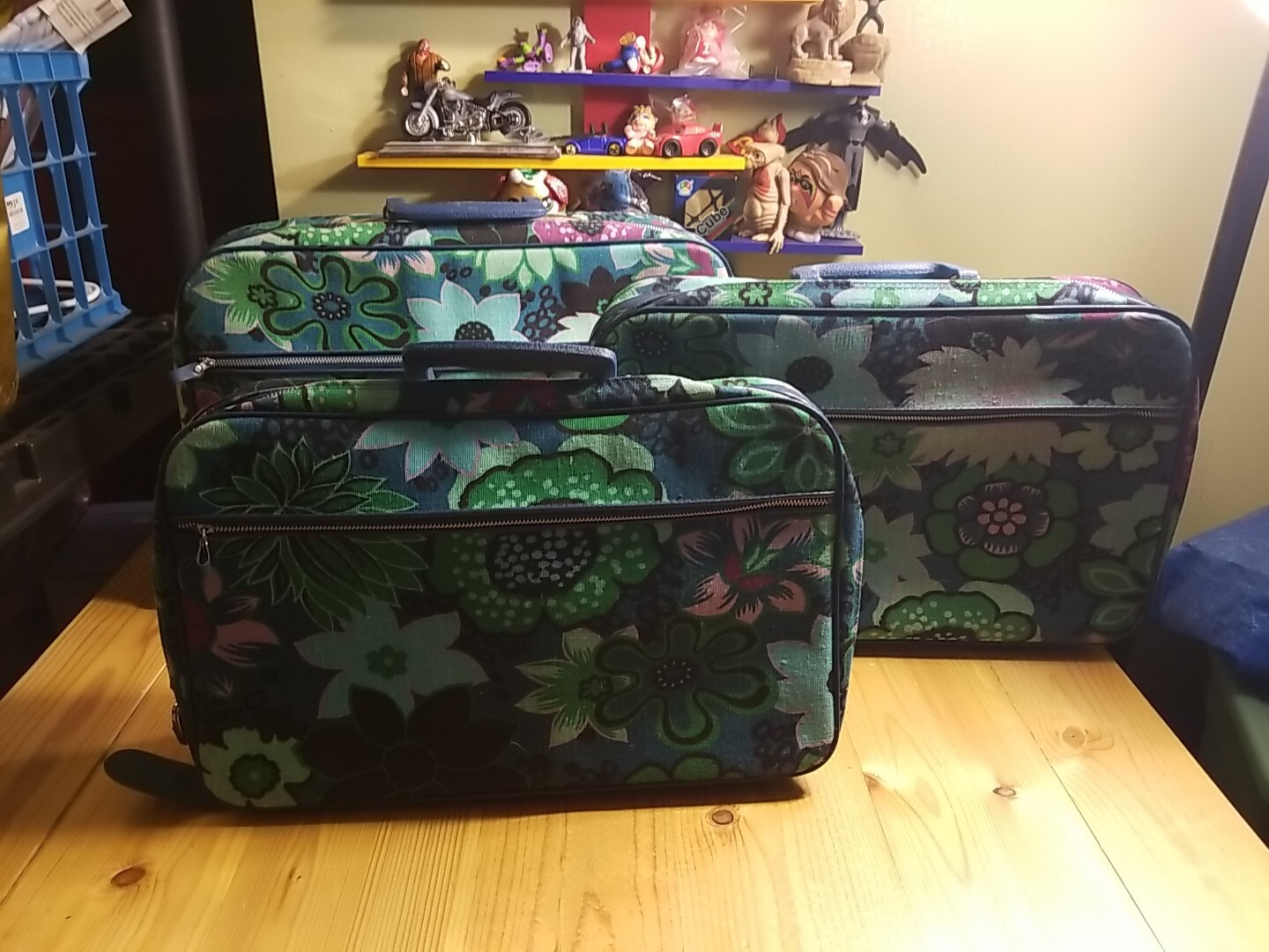 3 ~Vintage nesting Travelware Fabric Suitcase Luggage Floral Hippie Japan Boho