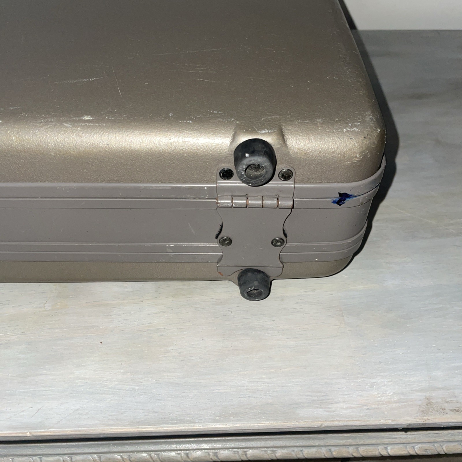 Vtg American Tourister Brief Case Attaché Hard Shell Made In USA w/Key 18×13.5×4
