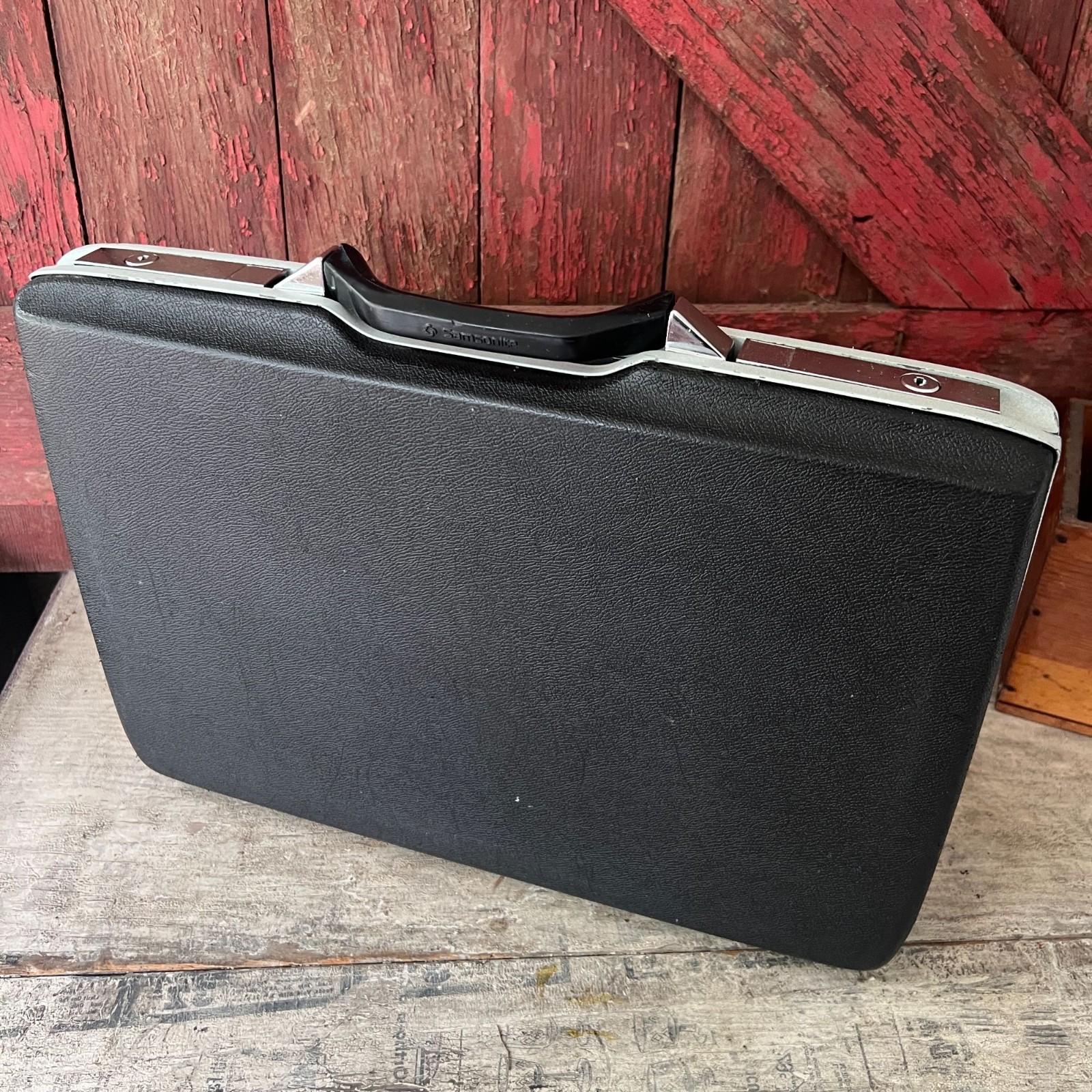Samsonite Black Hard Shell Briefcase With Silver Accents Vintage Design 18″