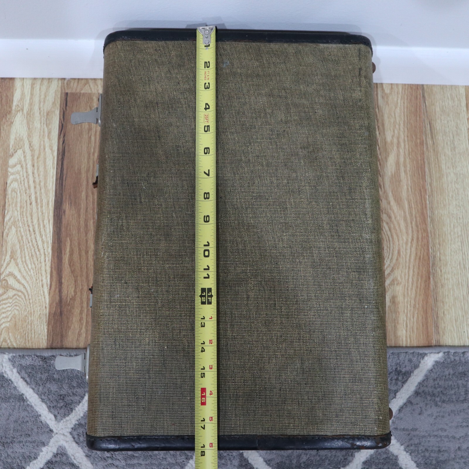 VTG Tweed Air Pak Luggage Suitcase Retro Beige Inner Cloth Lined Working Latches