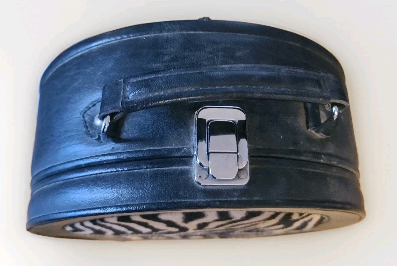 Vintage Y2K Cosmetic/Travel Case From Dillards Sunset MALL VERY RARE FIND!!!!