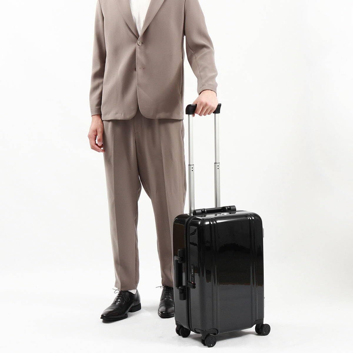 Zero Halliburton Suitcase Classic Lightweight 3.0 No.81282 Deep Blue 32L New