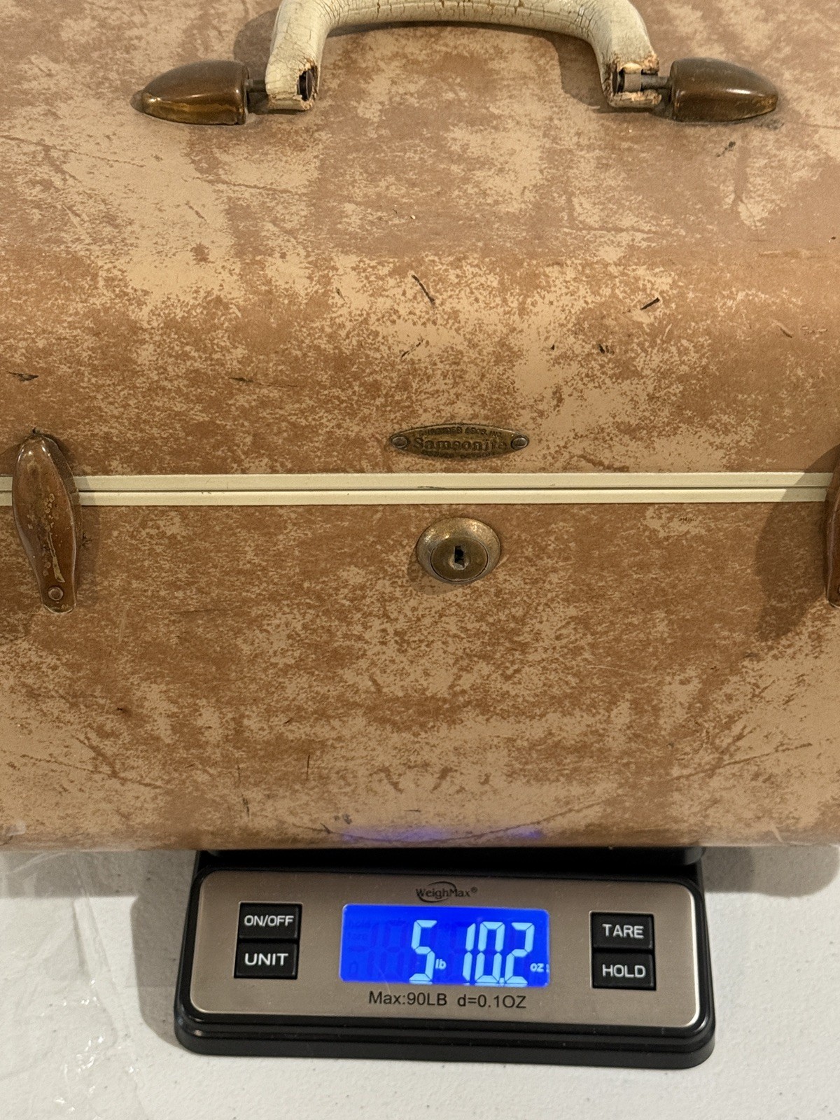 Vtg 1950’s Tan Samsonite Streamlite Train Hard Case , tray, mirror & key