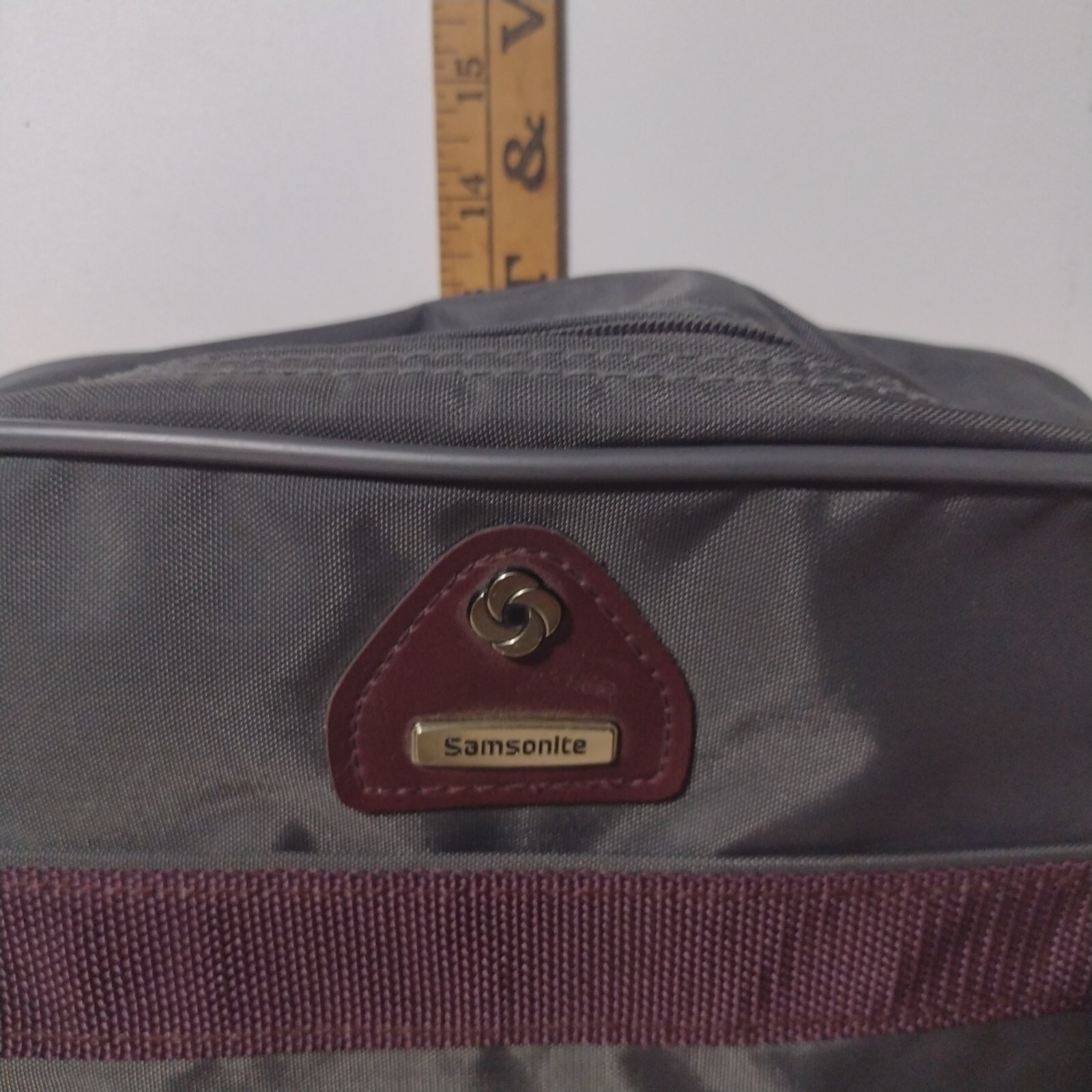 Samsonite Amherst 701 Gray and Plum Nylon Shoulder Bag Vintage 1989