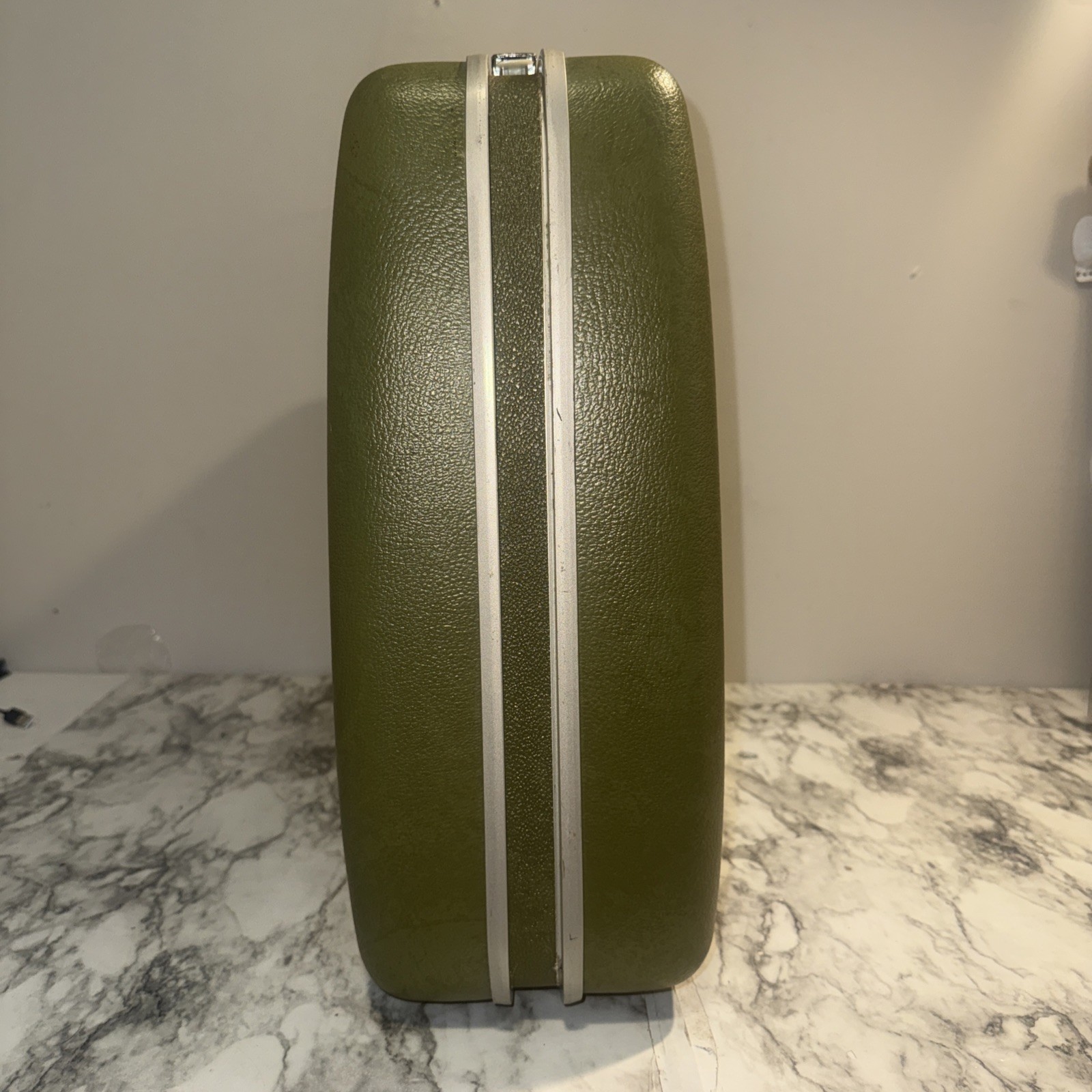 Vintage Royal Traveller Medalist Hardcase Suitcase Olive Green 20″ Retro Luggage