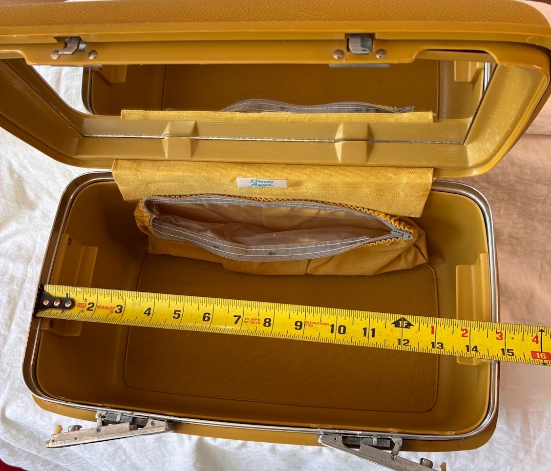 VTG Retro JC Penney Train Case Mustard Yellow Makeup Cosmetic Box w/ Mirror Tray