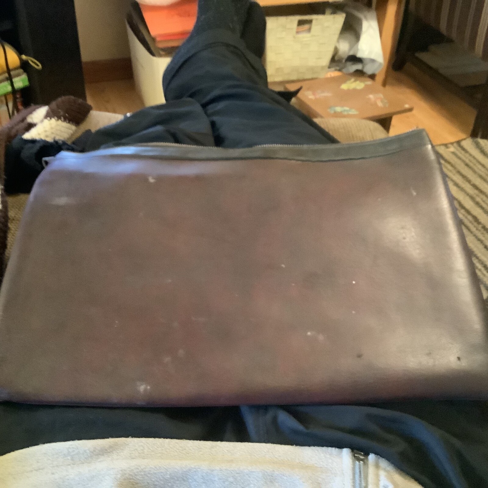 VINTAGE WARTENBERG LEATHER PAPERS CARRIER WITH ZIPPER 16” X 12”