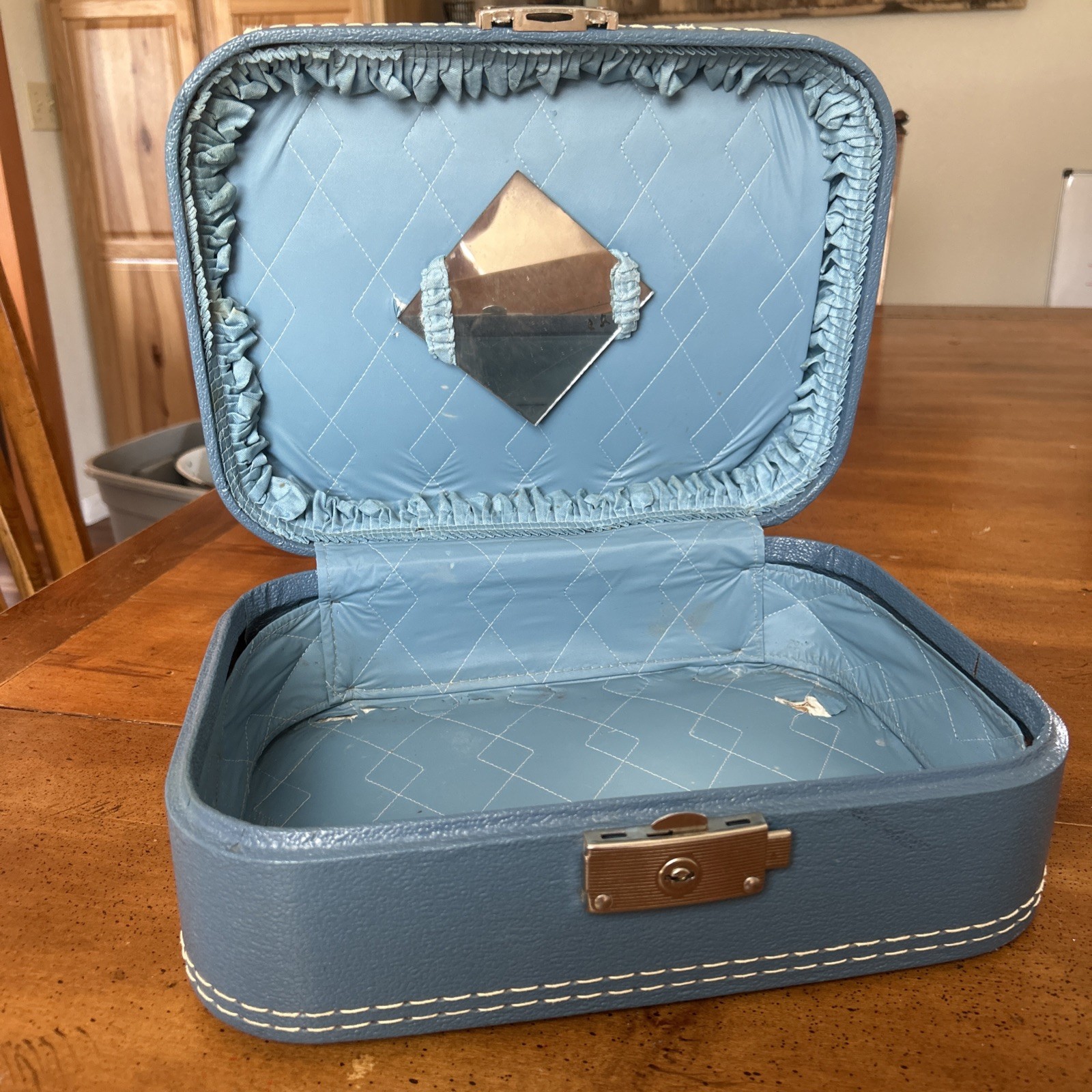 Vintage Blue Hard Shell Luggage Train Case Makeup Travel Case