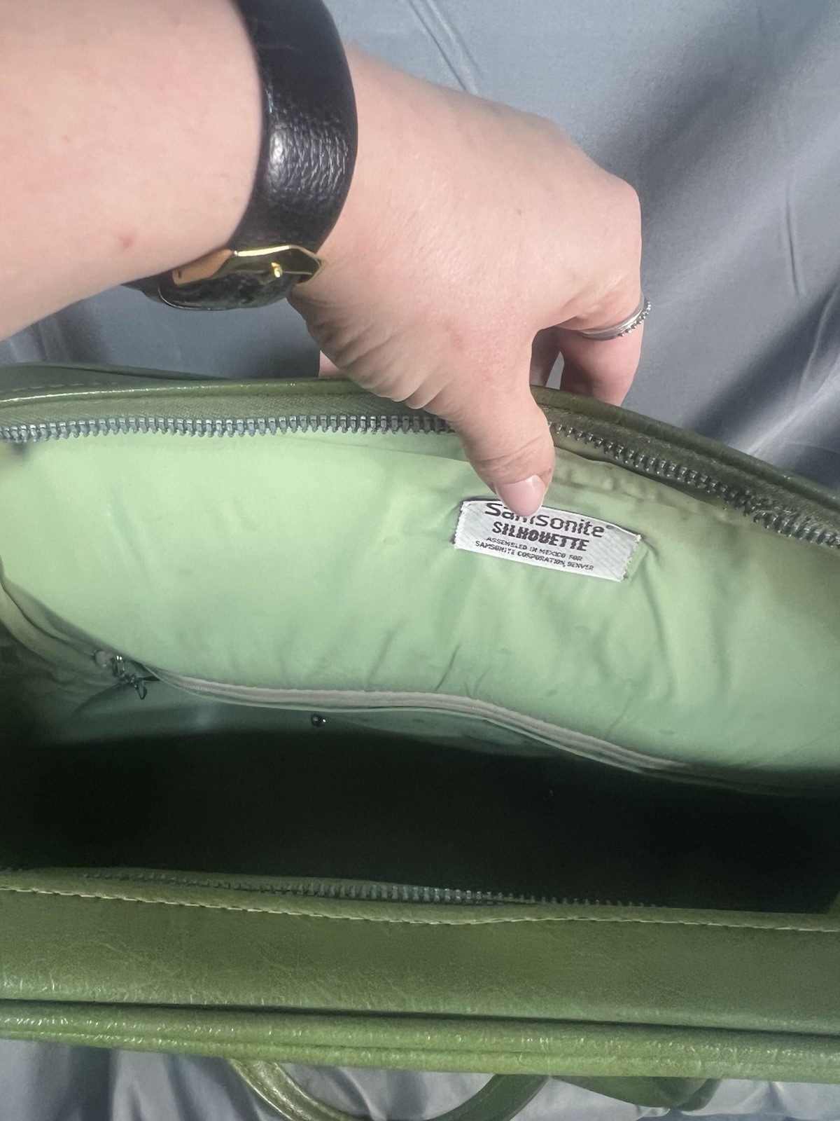 Vintage Samsonite Silhouette Denver, CO Green Zipper Carry-on Train Bag Handles