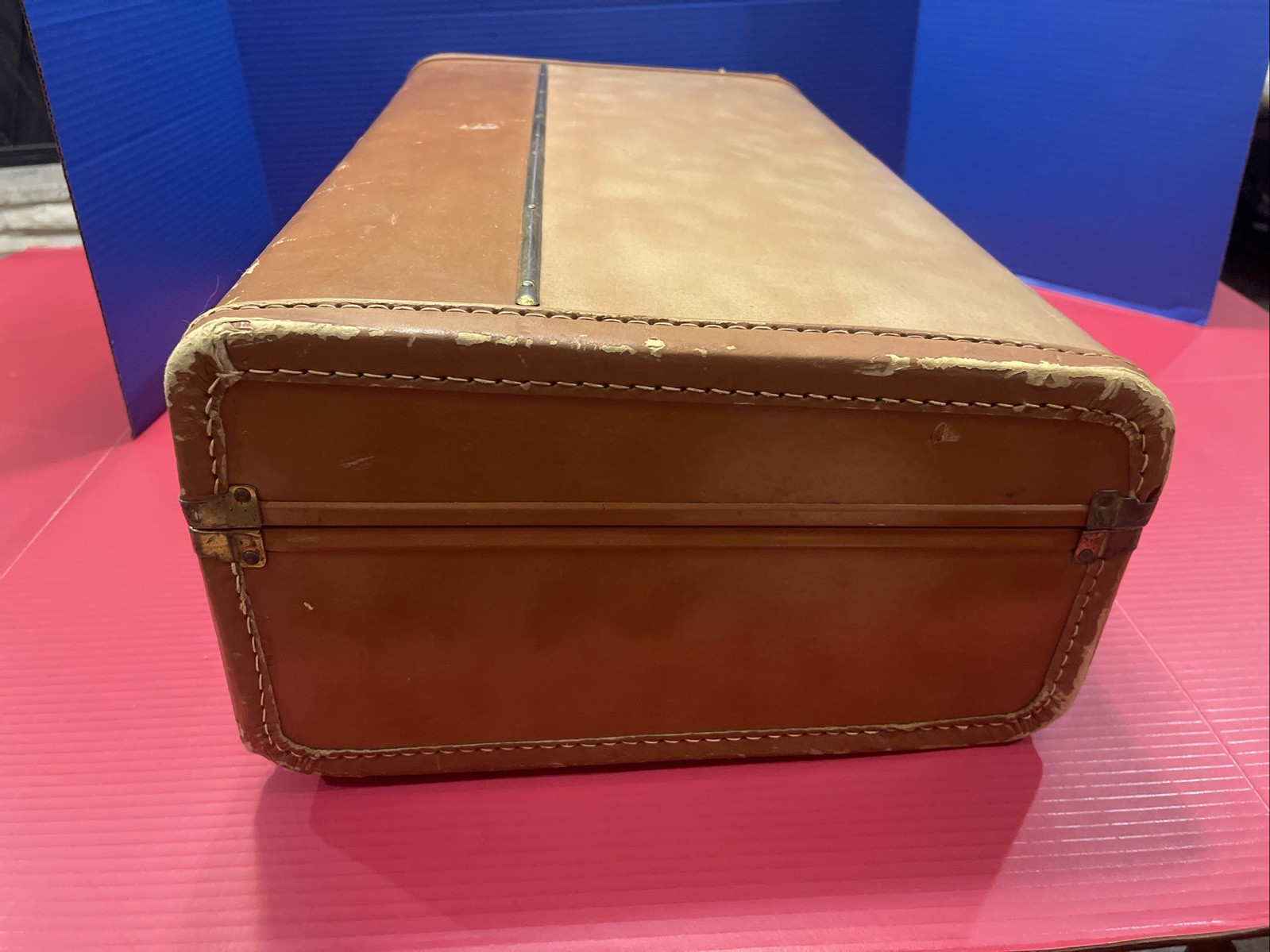 Vintage 1950S Two 1960S Suitcase ￼