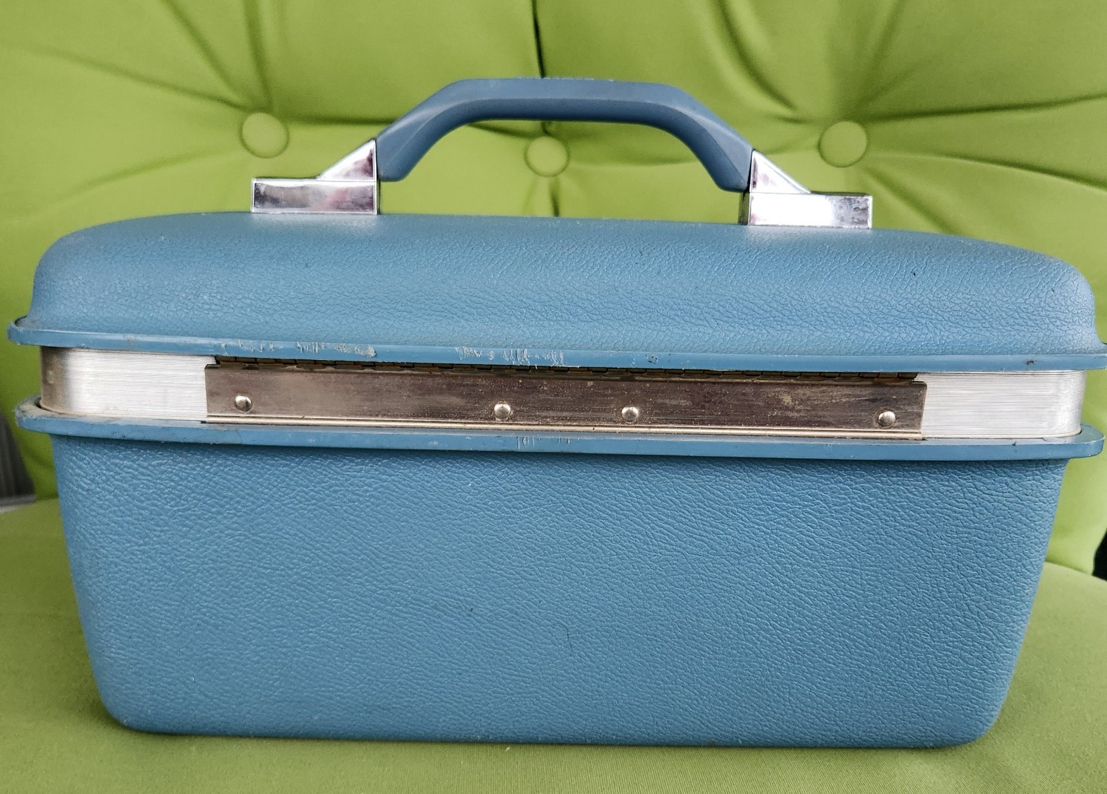 Vintage Samsonite Blue Makeup Train Case With Mirror and Tray Cosmetic Suitcase