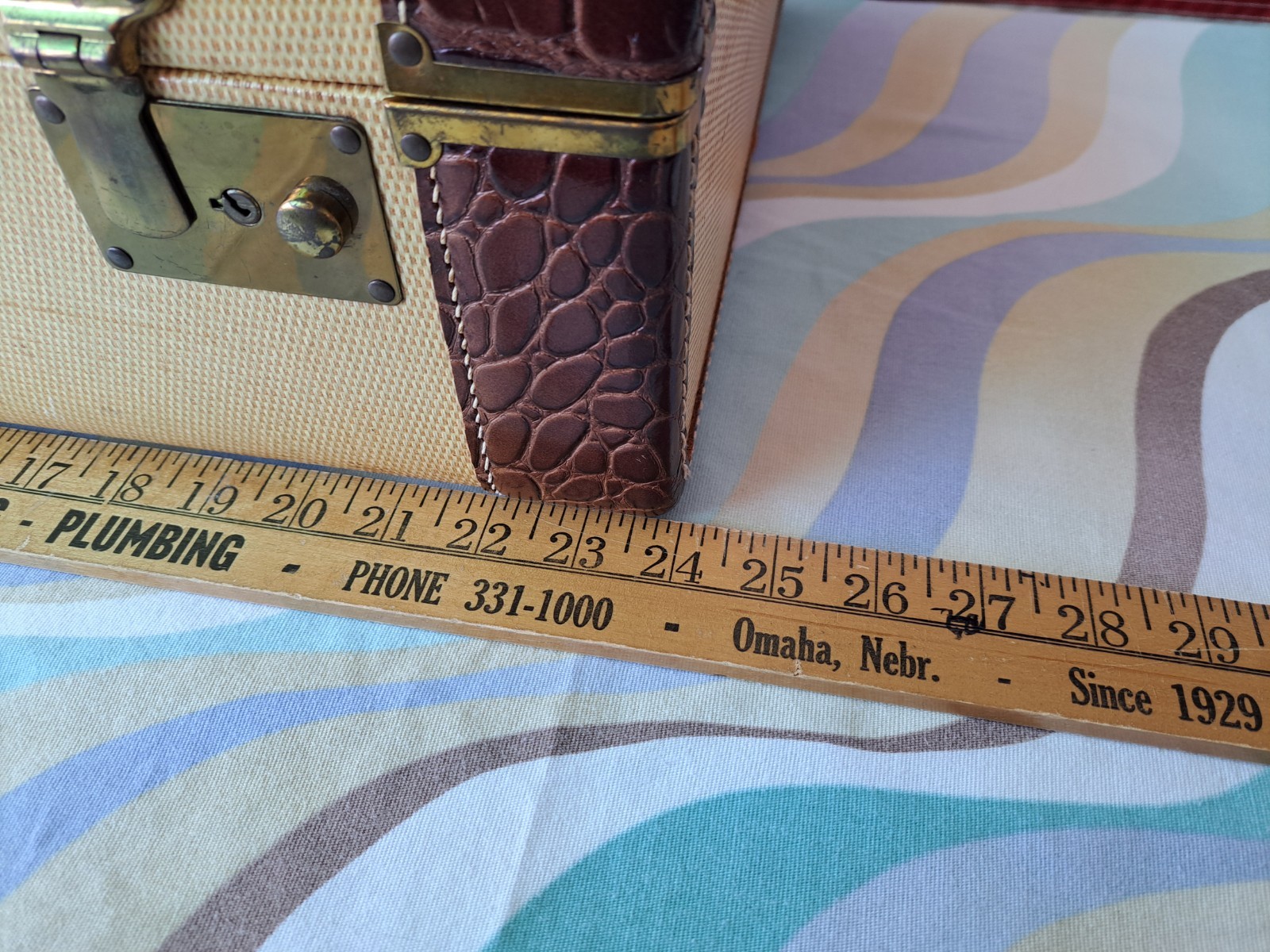 Vintage Air King Gold Tweed 24″ Suitcase Brown Embossed Alligator Leather