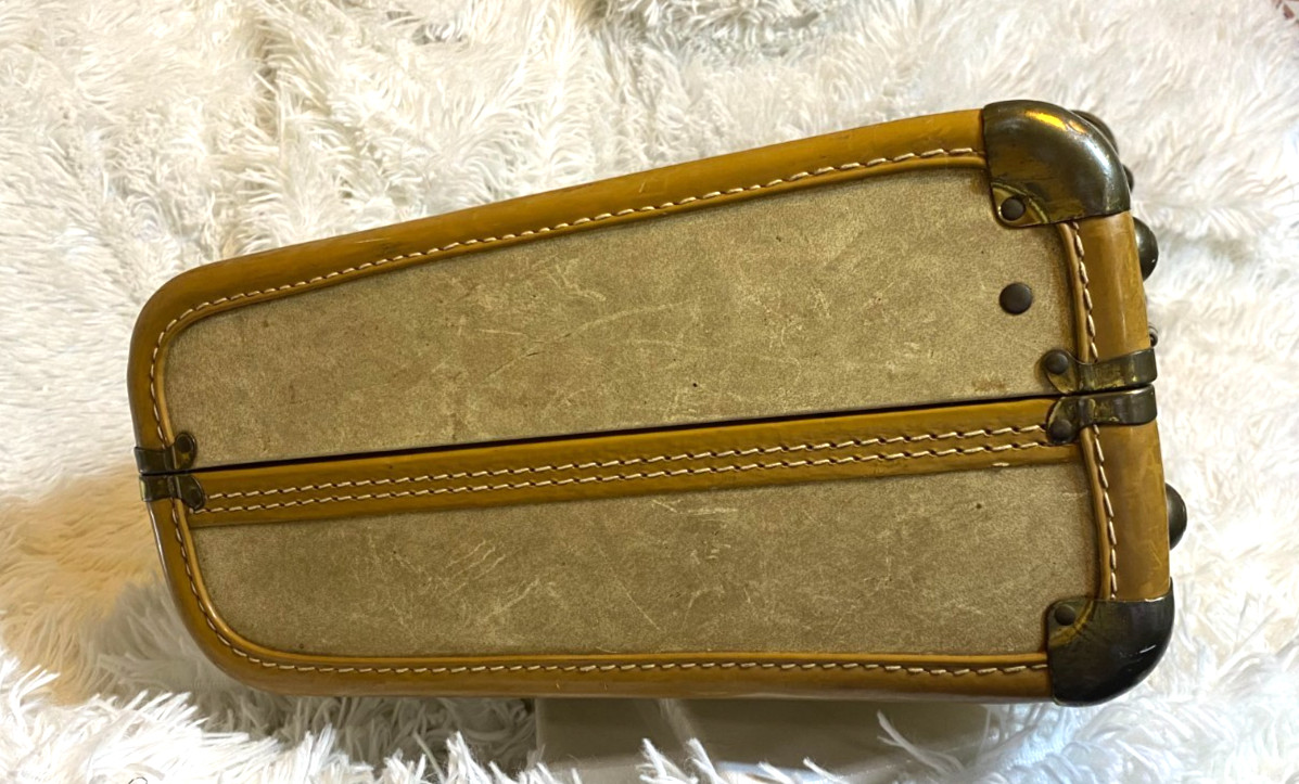 VINTAGE JC Penney Towncraft Tan Brown Hard Shell Suitcase 13″x18″ Travel Luggage