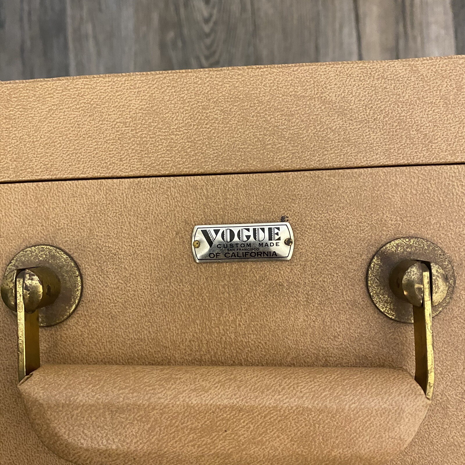 VOGUE Mid Century Travel Hard Case Beverage And Coffee Bar (NOT COMPLETE)