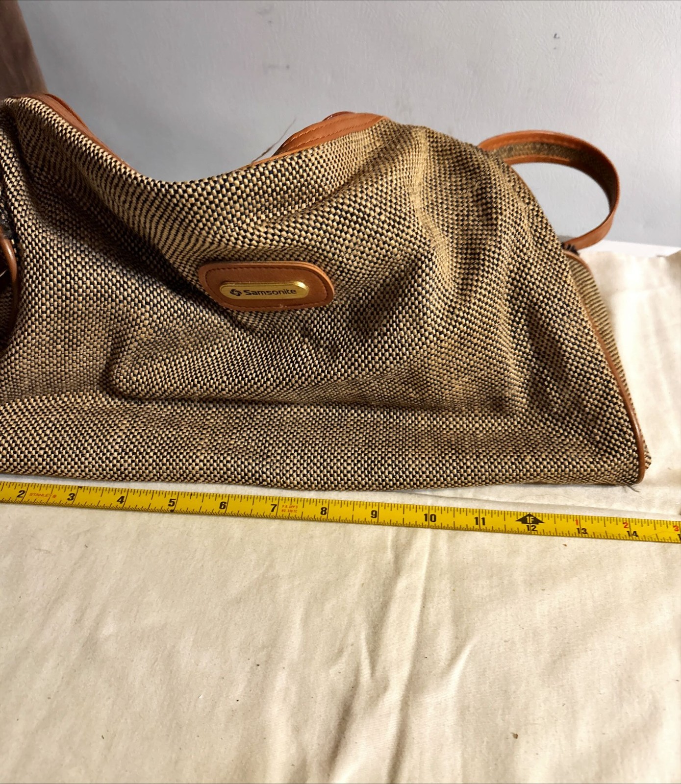 Samsonite VTG Sm Tweed Jute Duffle Carry On Weekender Bag