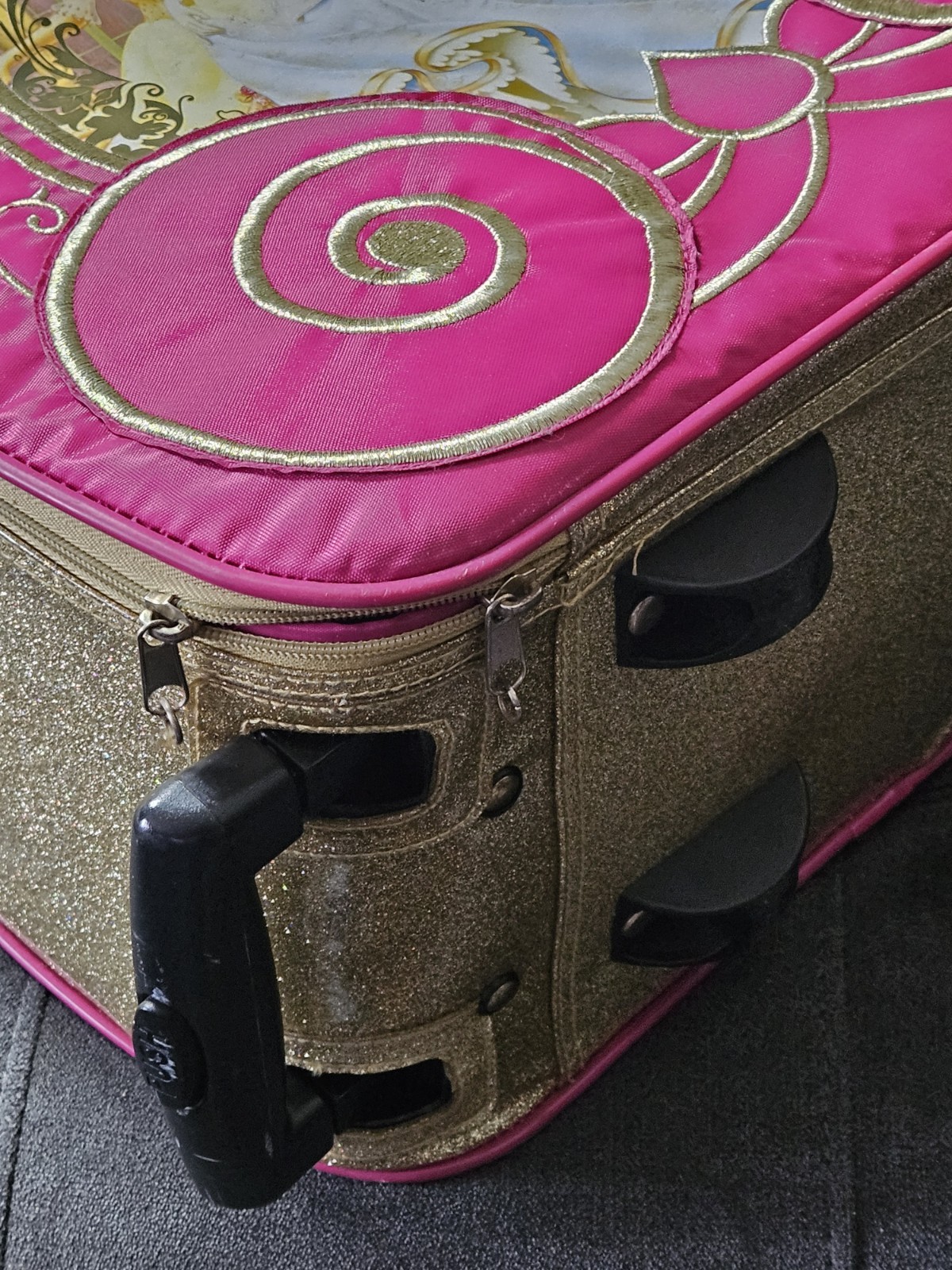 Disney Princess Chariot Carrier Case Luggage W/ Slide Up Handle & Wheels