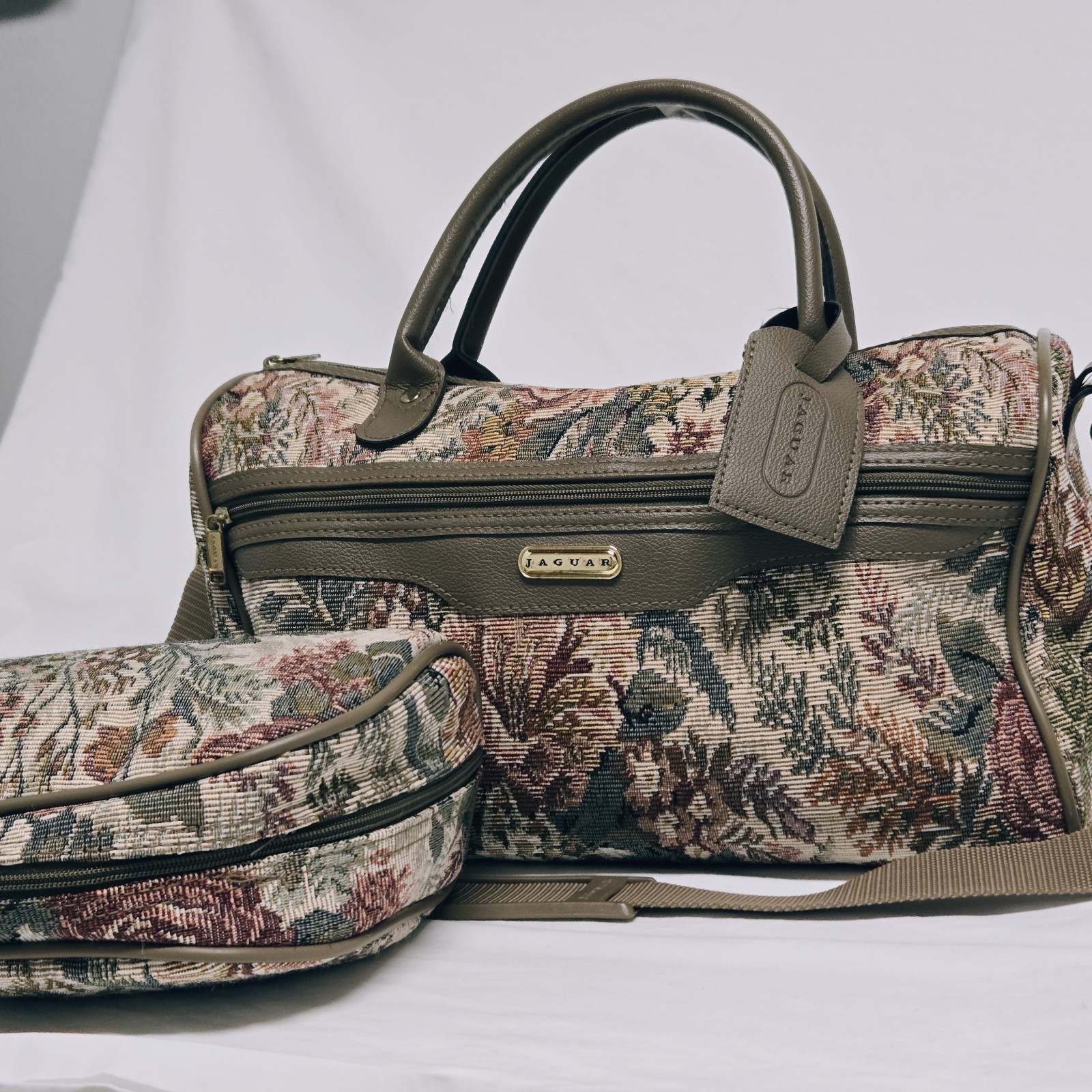 Jaguar Vintage Floral Tapestry Luggage Set Shoulder Bag Cosmetic Bag Vacation